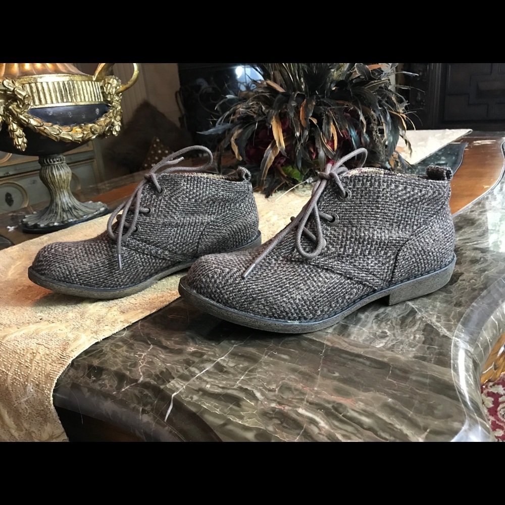 BLOWFISH BROWN & BEIGE TWEED BOOTIES. NEW SZ 6